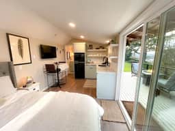 Vashon View Cottage
