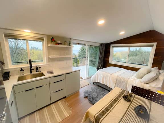 Vashon View Cottage