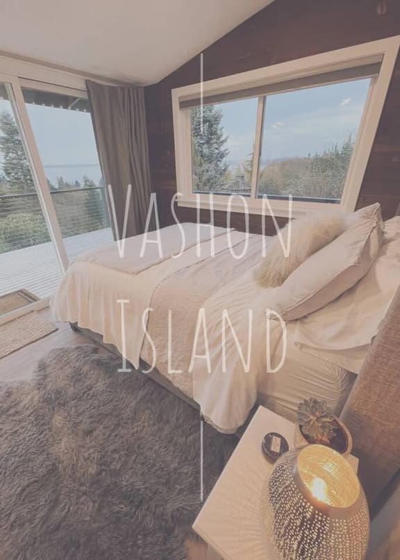 Vashon View Cottage